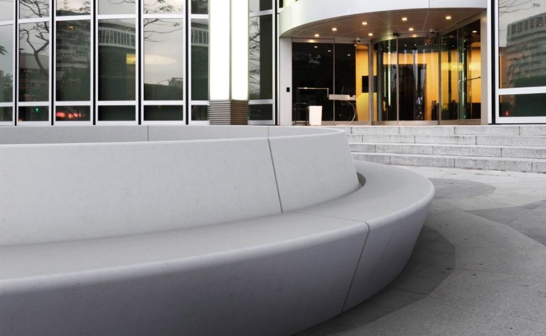 Banco urbano en hormigón UHPC moderno Braies