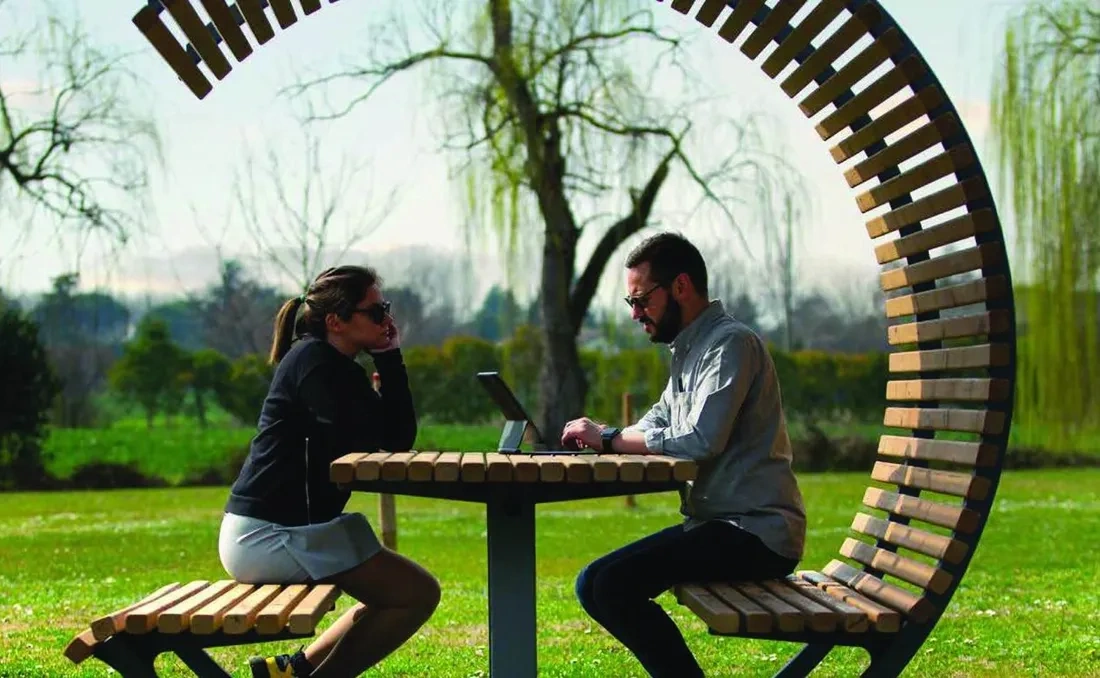 Mesa urbana cubierta Cison Contea