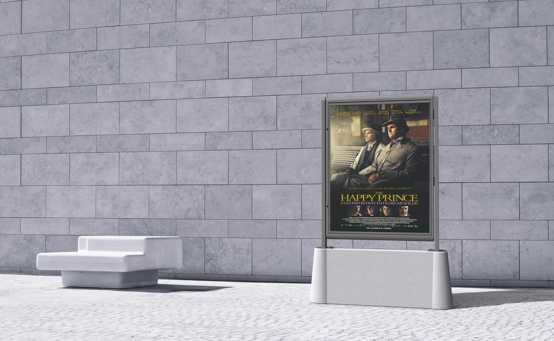 Mupi de hormigón y acero